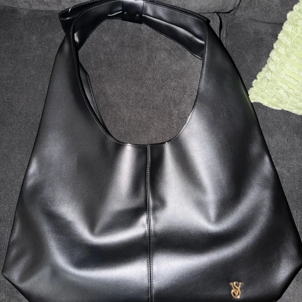 Victoria's Secret Black Hobo Bag - Picture 1 of 4